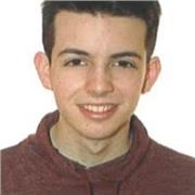 Profesor de matemáticas imparte clases a gente de todas las edades